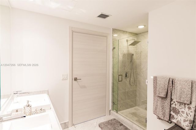 801 S Miami Ave 3703, Miami, FL 33130