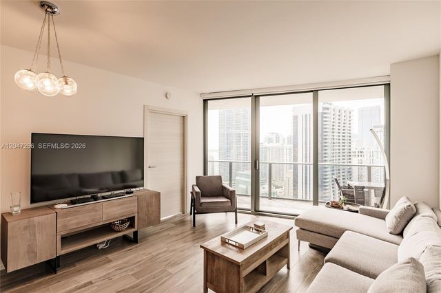 801 S Miami Ave 3703, Miami, FL 33130