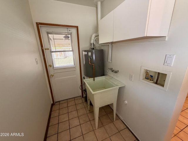3416 N 43RD Place, Phoenix, AZ 85018