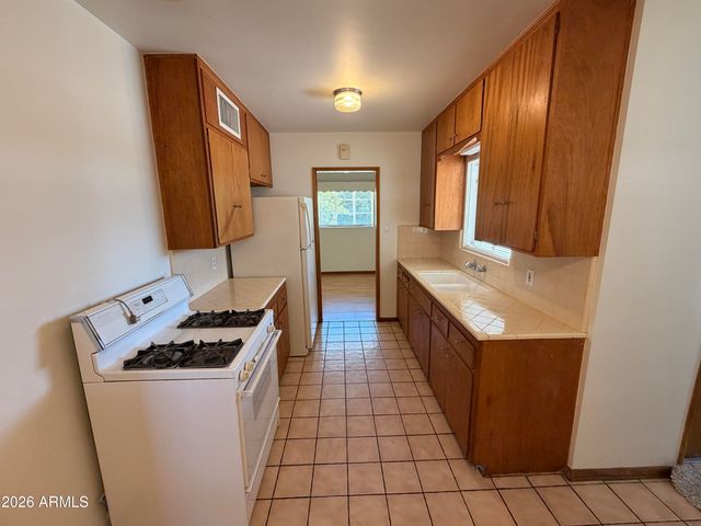 3416 N 43RD Place, Phoenix, AZ 85018