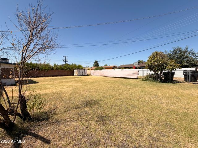 3416 N 43RD Place, Phoenix, AZ 85018