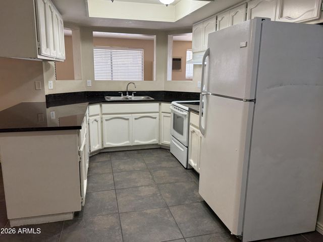 624 W KEATS Avenue, Mesa, AZ 85210
