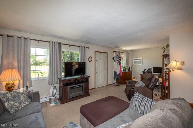 4813 Center Road, Brunswick, OH 44212