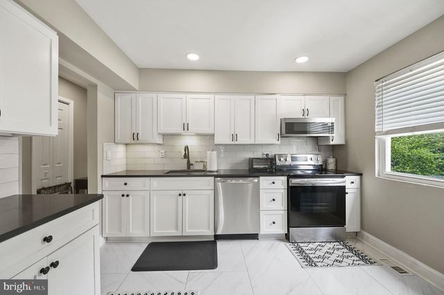 908 MENNONITE RD, Royersford, PA 19468