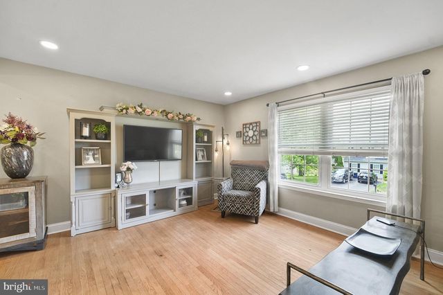908 MENNONITE RD, Royersford, PA 19468