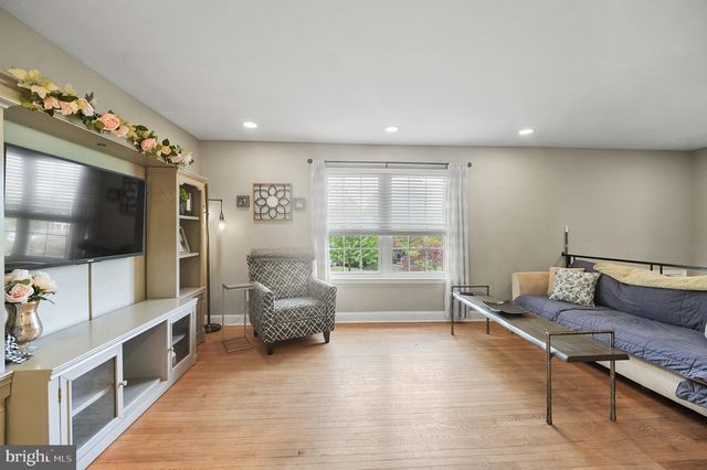 908 MENNONITE RD, Royersford, PA 19468