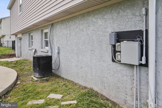 908 MENNONITE RD, Royersford, PA 19468