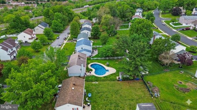 908 MENNONITE RD, Royersford, PA 19468