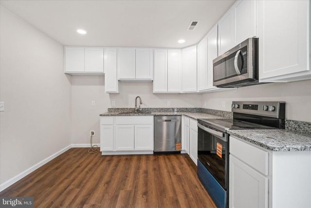 1358 W COLLEGE RD, Dover, DE 19904