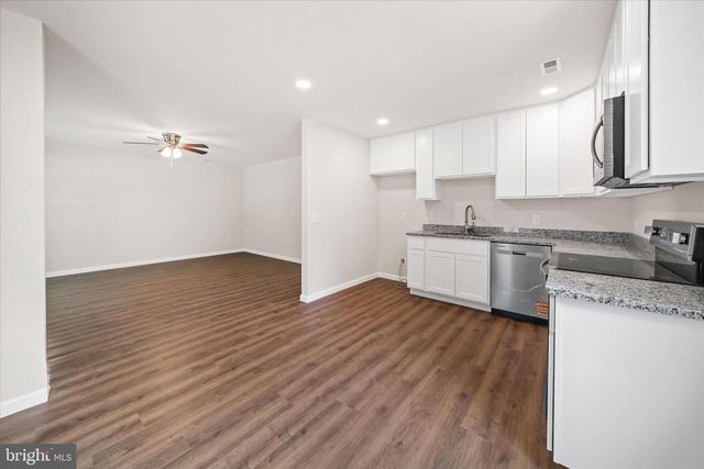 1358 W COLLEGE RD, Dover, DE 19904