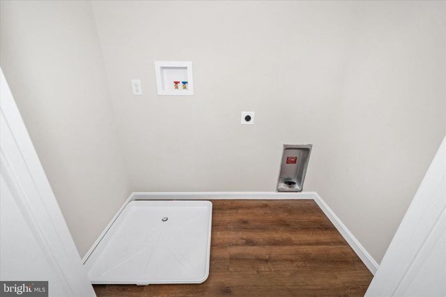 1358 W COLLEGE RD, Dover, DE 19904