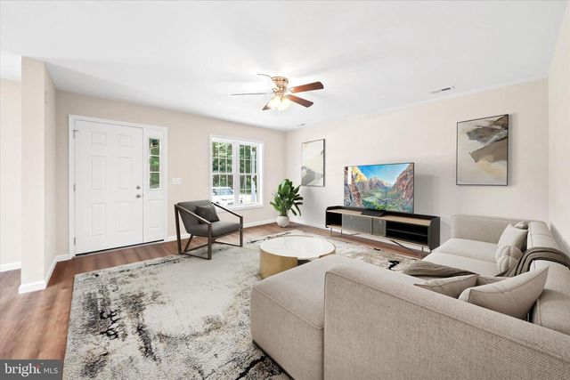 1358 W COLLEGE RD, Dover, DE 19904