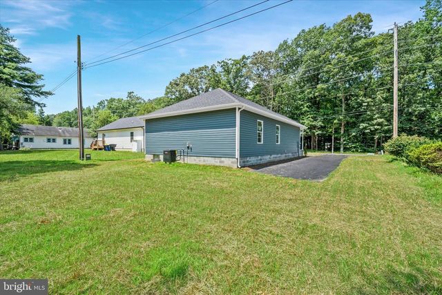 1358 W COLLEGE RD, Dover, DE 19904