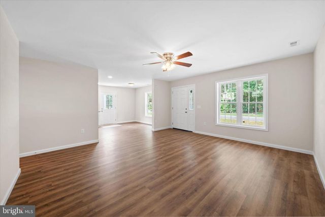 1358 W COLLEGE RD, Dover, DE 19904