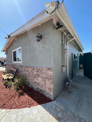 238 Lakeview Ave., Spring Valley, CA 91977