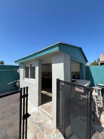 238 Lakeview Ave., Spring Valley, CA 91977