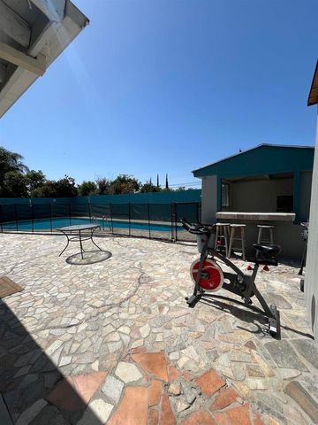 238 Lakeview Ave., Spring Valley, CA 91977
