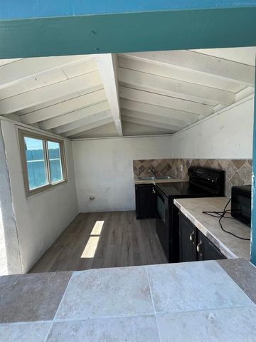 238 Lakeview Ave., Spring Valley, CA 91977