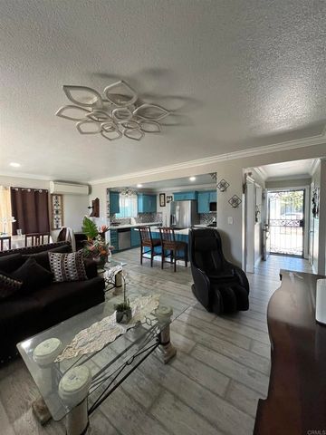 238 Lakeview Ave., Spring Valley, CA 91977