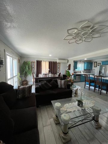 238 Lakeview Ave., Spring Valley, CA 91977
