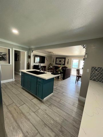238 Lakeview Ave., Spring Valley, CA 91977