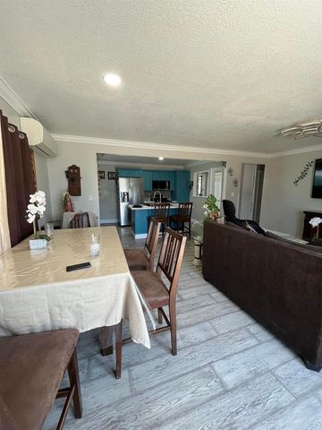 238 Lakeview Ave., Spring Valley, CA 91977