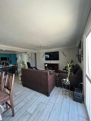 238 Lakeview Ave., Spring Valley, CA 91977
