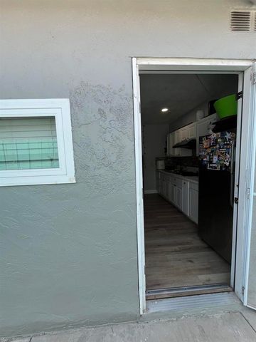 238 Lakeview Ave., Spring Valley, CA 91977