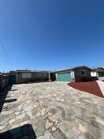 238 Lakeview Ave., Spring Valley, CA 91977