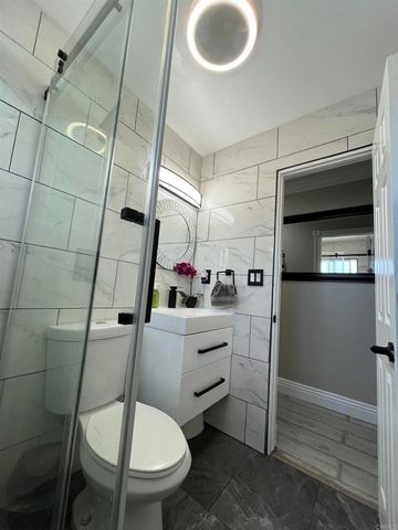 238 Lakeview Ave., Spring Valley, CA 91977
