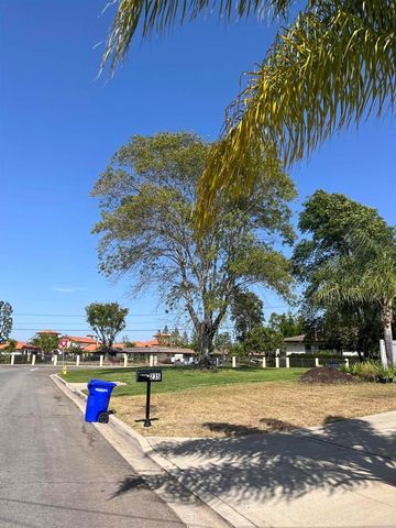 238 Lakeview Ave., Spring Valley, CA 91977