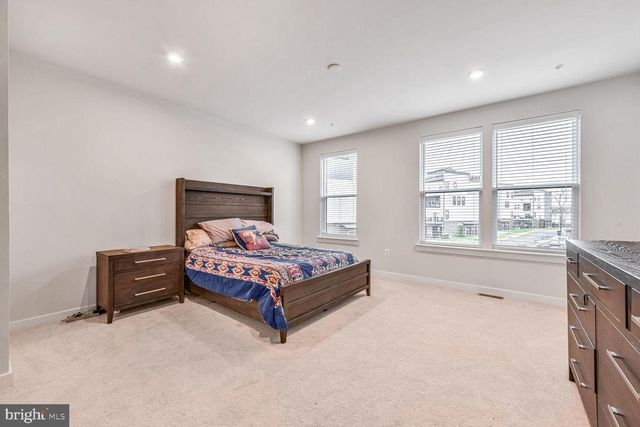 20276 NEWFOUNDLAND SQ, Ashburn, VA 20147