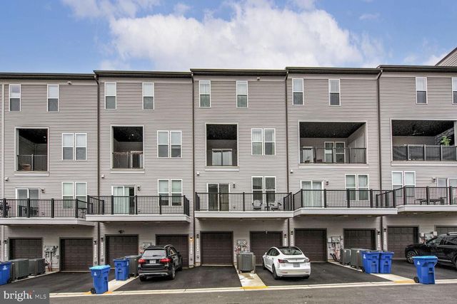 20276 NEWFOUNDLAND SQ, Ashburn, VA 20147