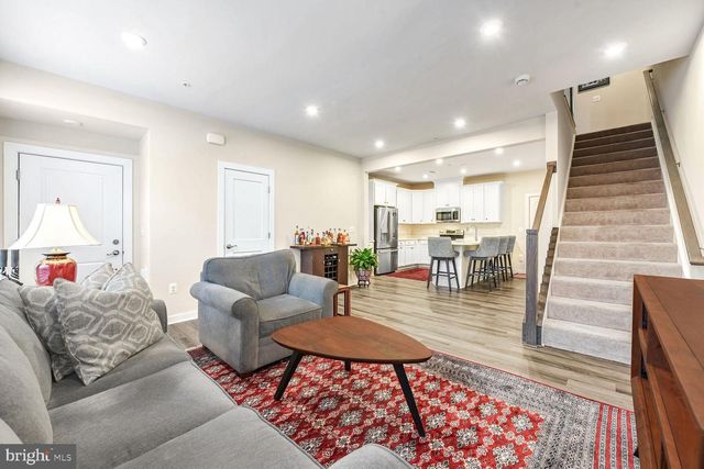 20276 NEWFOUNDLAND SQ, Ashburn, VA 20147