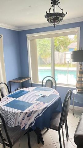 609 SW 4th Avenue, Boynton Beach, FL 33426