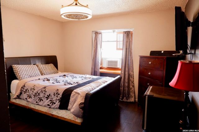 6847 pembroke, San Antonio, TX 78240