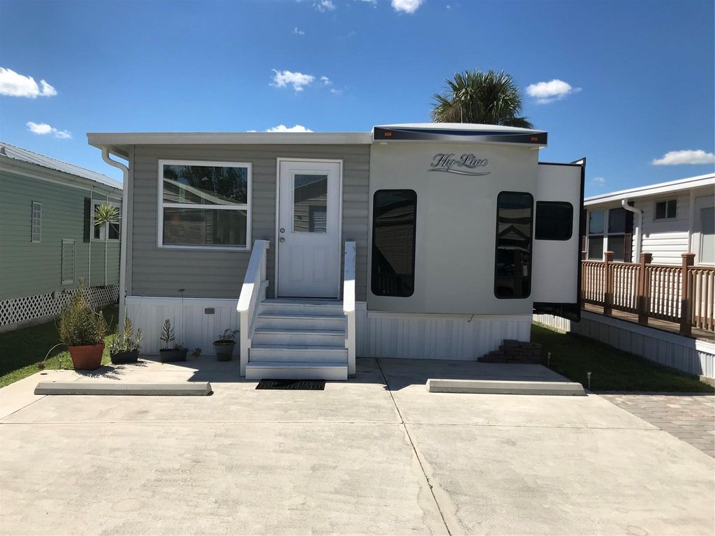 52 Turtle Rd, Okeechobee, FL 34974