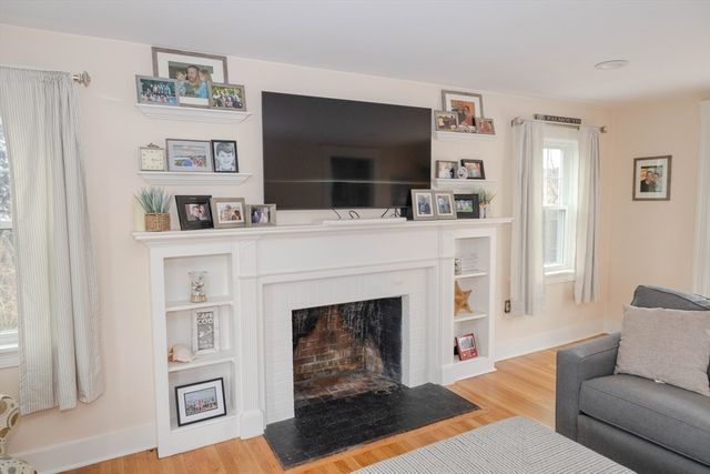 149 Reservoir Rd, Quincy, MA 02170