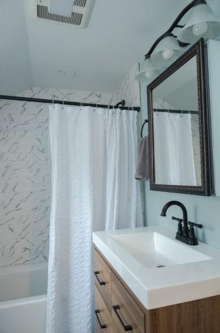 149 Reservoir Rd, Quincy, MA 02170