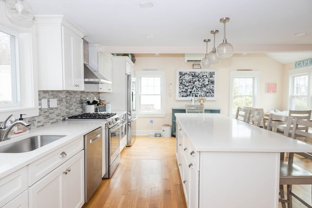 149 Reservoir Rd, Quincy, MA 02170