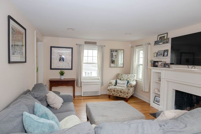 149 Reservoir Rd, Quincy, MA 02170