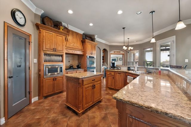 7168 Granville Drive, Mansfield, TX 76063