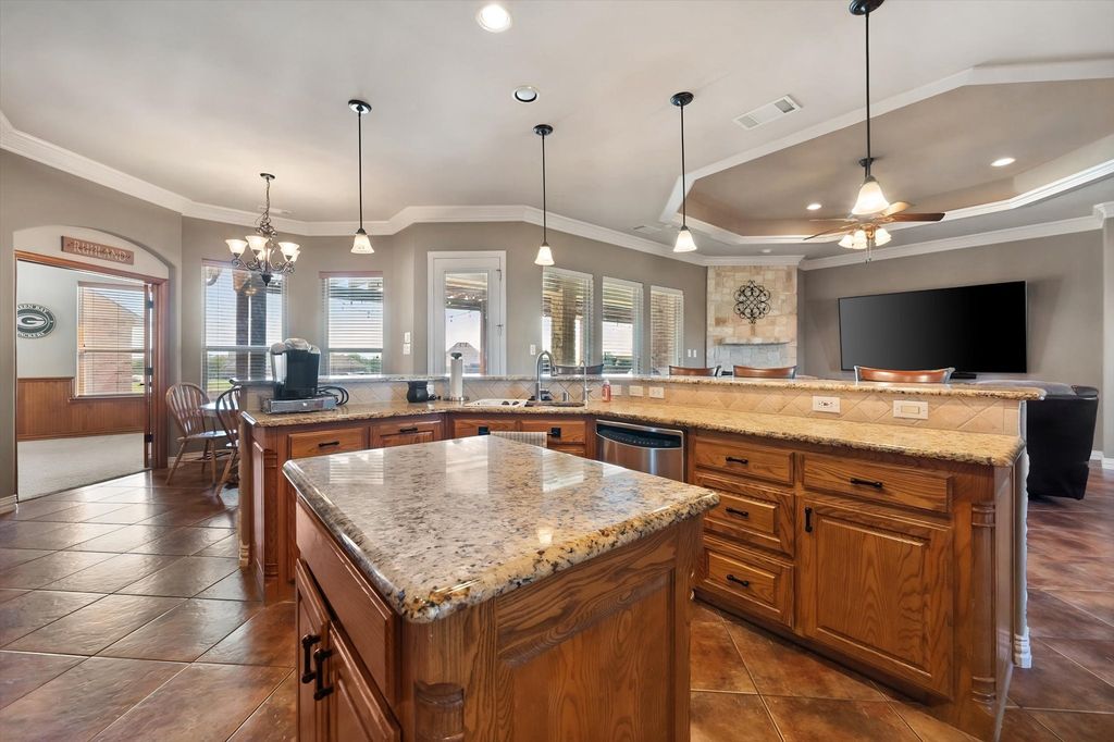 7168 Granville Drive, Mansfield, TX 76063 — photo 3