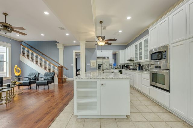1153 San Bernard ST, Austin, TX 78702