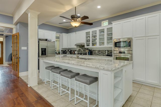 1153 San Bernard ST, Austin, TX 78702