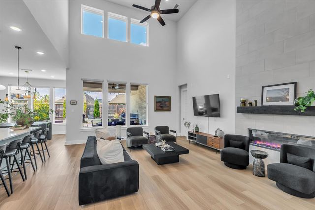 9214 Trimble Landing Drive, Tomball, TX 77375