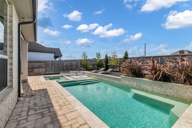 9214 Trimble Landing Drive, Tomball, TX 77375