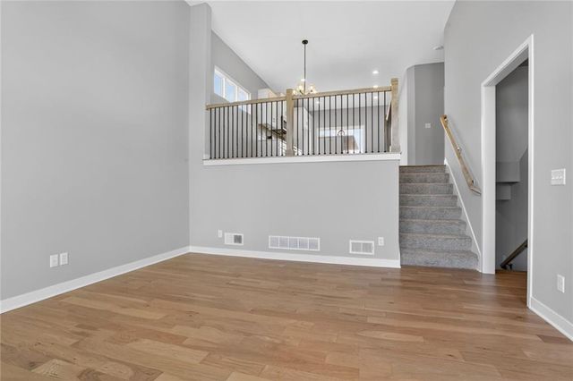 16268 Giorgia Street, Parkville, MO 64152
