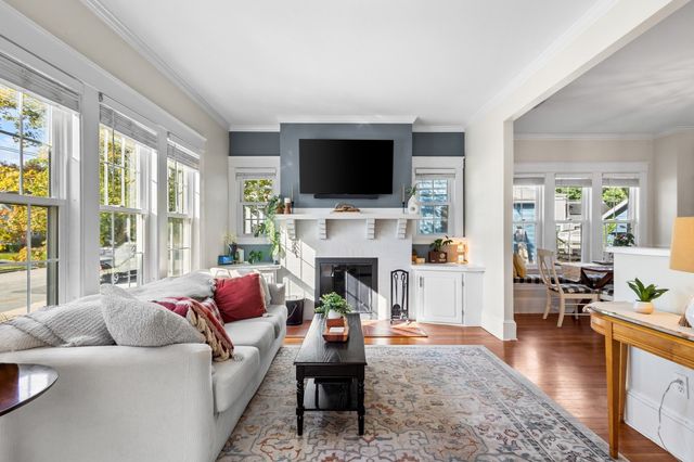 1021 Ray St, Fall River, MA 02720