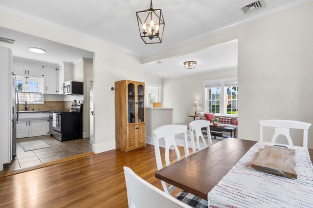 1021 Ray St, Fall River, MA 02720